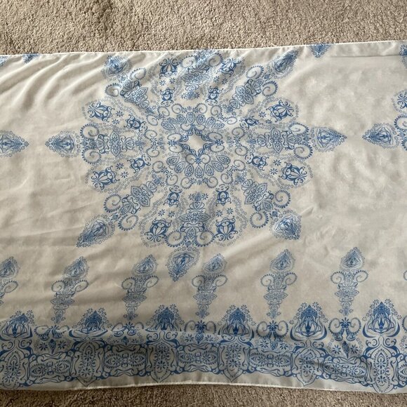 Vintage Baroque Silky Scarf Wrap Blue Medallion Sheer Lightweight 62 X 28" - Picture 4 of 8
